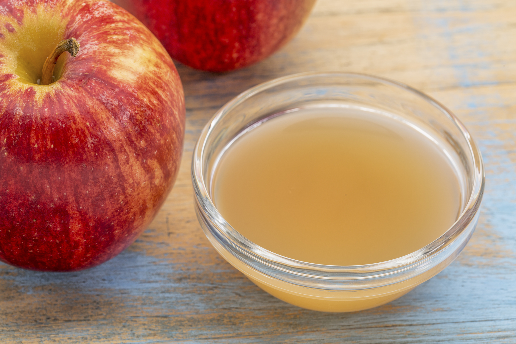 The Benefits of Apple Cider Vinegar For your Hair